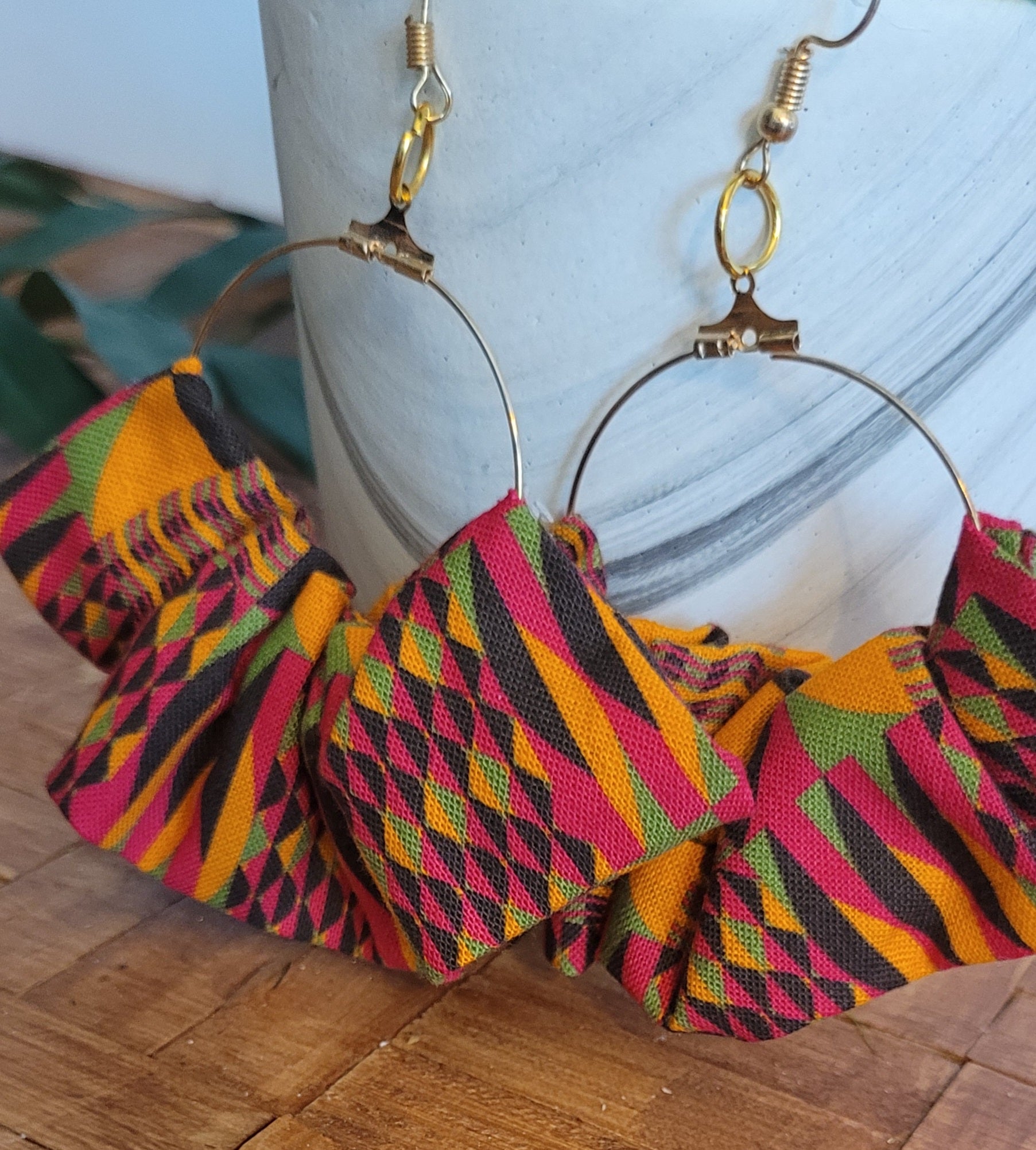 Small scrunch earrings