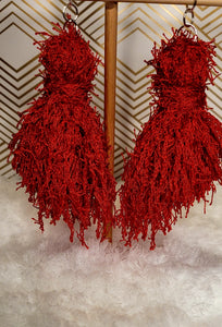 Diagonal Shredded yarn tassel