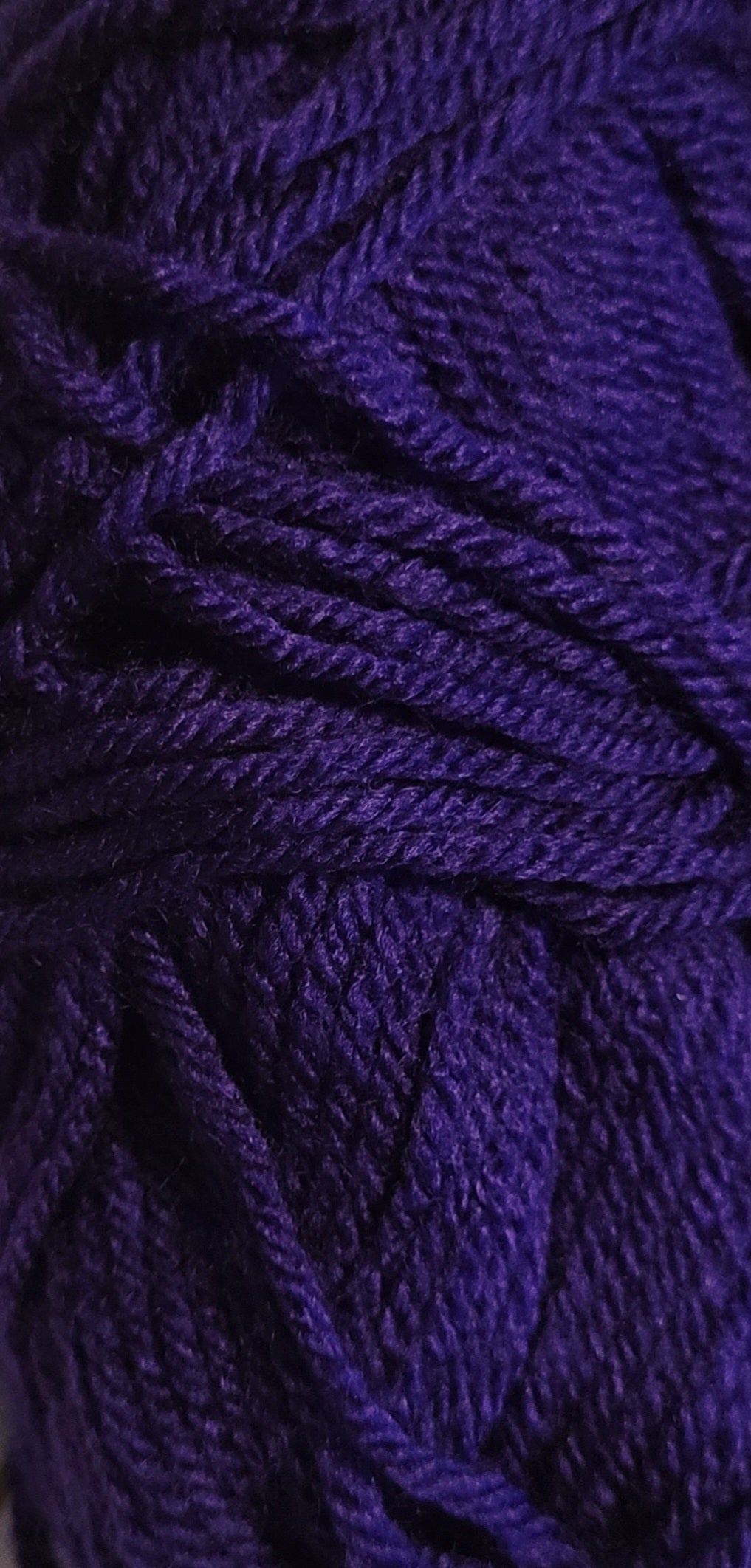 Medium fluffy tassel