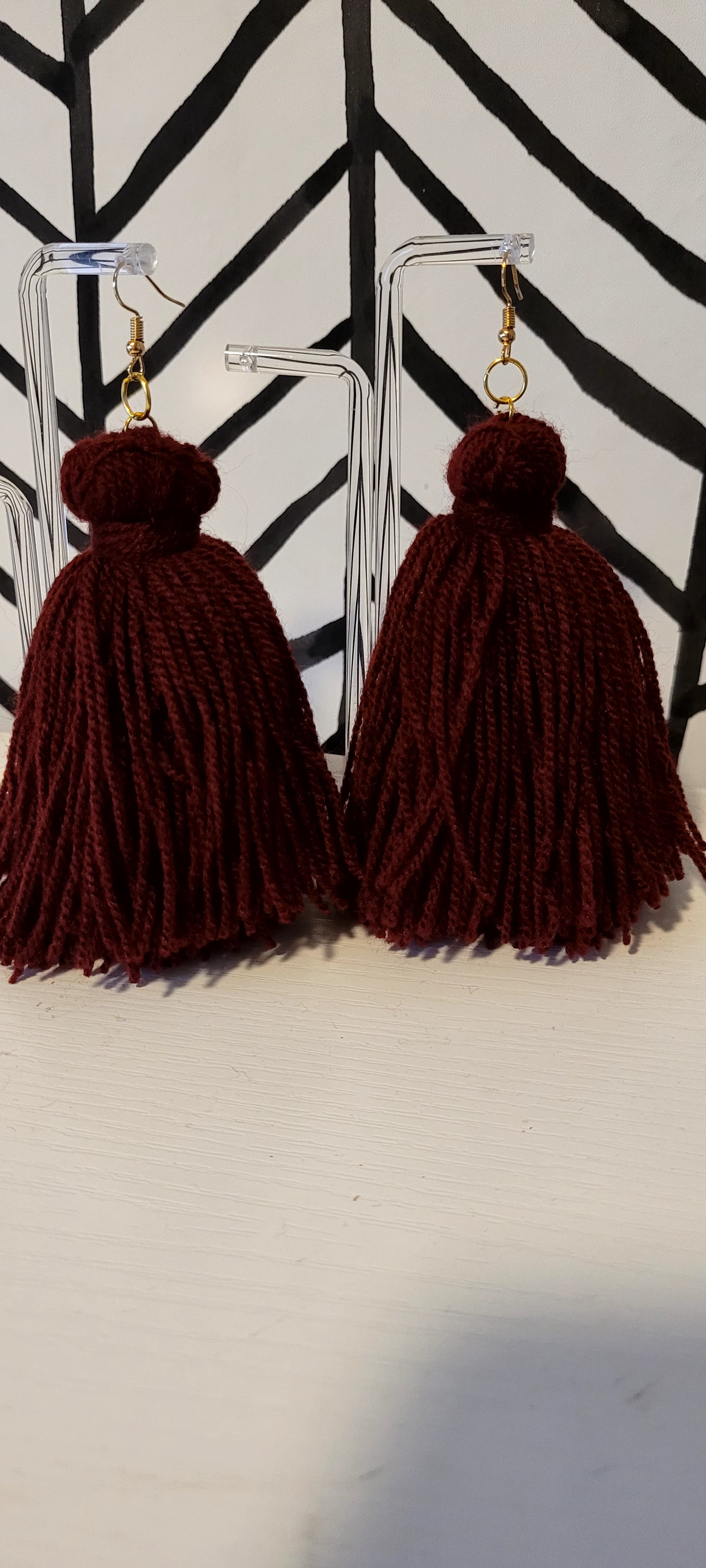 Medium fluffy tassel